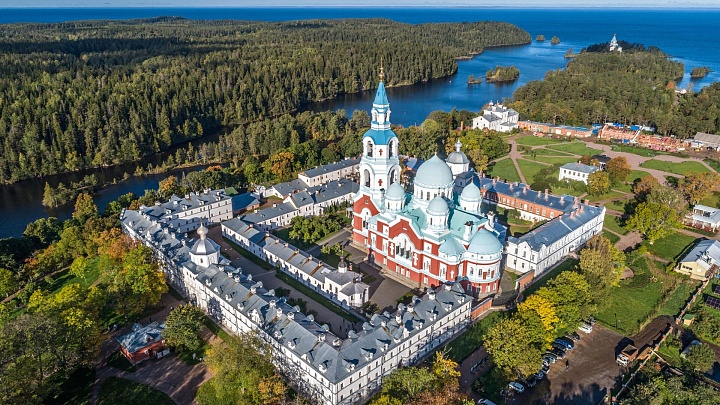 В России действуют более 950 монастырей, заявил патриарх Кирилл